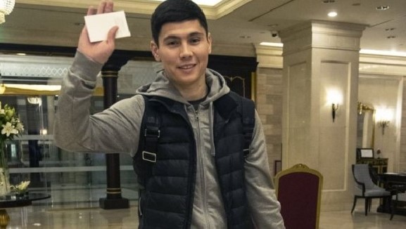 Бауиржан Исламхан bet365