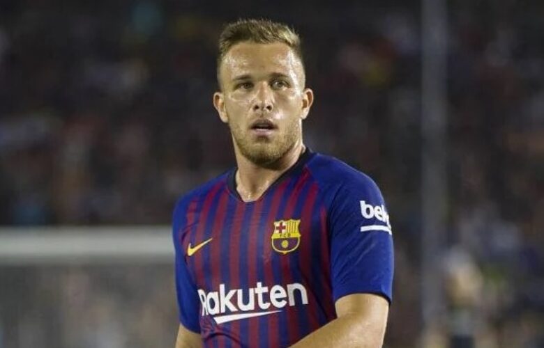 Артур потвърди позицията, че не иска да напуска Барселона bet365