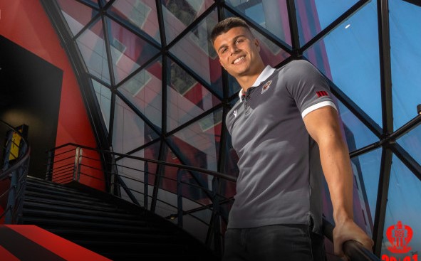 Флавиус Данилюк подписа договор с Ница bet365