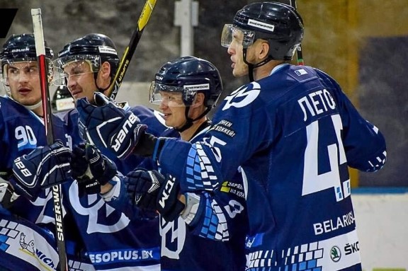 Международната федерация по хокей на лед наказа седем играчи от беларуски отбор заради уговорен мач bet365