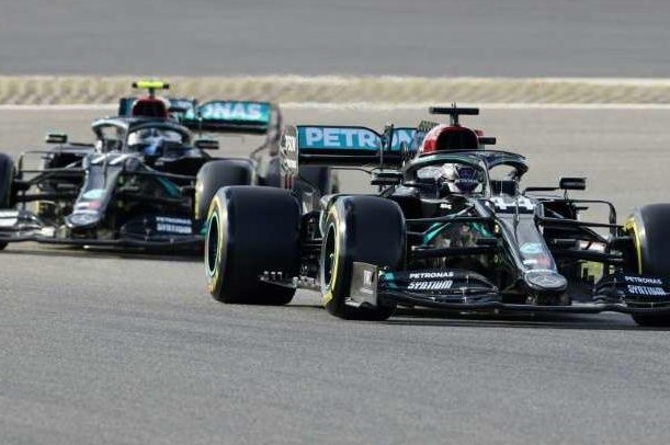 Валтери Ботас записа своя трети пол-позишън от началото на сезон 2020 във Формула 1 bet365
